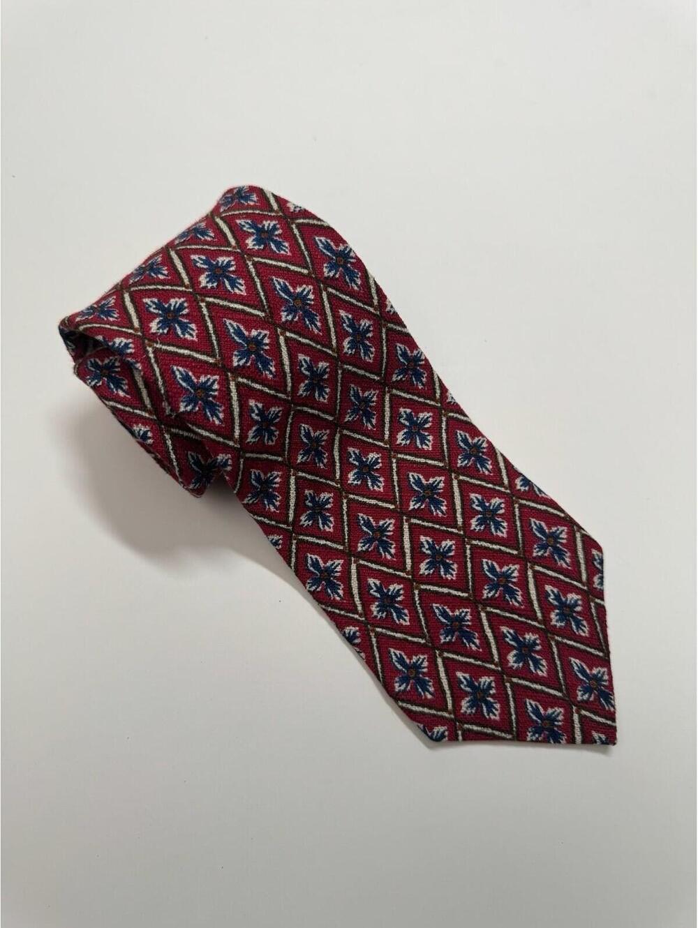 Nautica 100% Silk Wide‎ Tie In Red With Flowers Made In USA